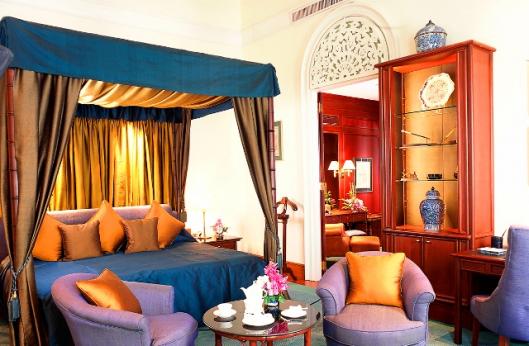 Four Seasons Hotel Bangkok 5*