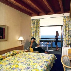 Holiday Inn Hotel Resort 4*