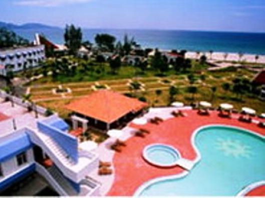 Sandy Beach Resort 4*