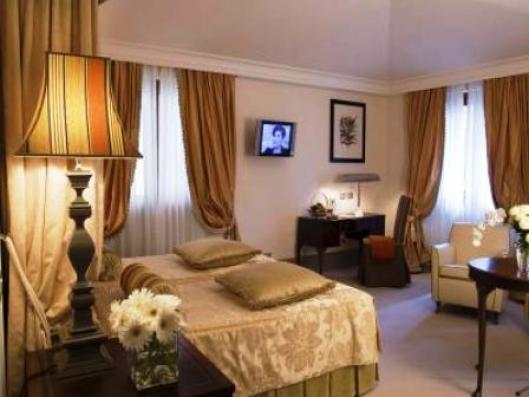 Brunelleschi  4*