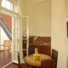 The Iron Gate Hotel And Suites 5*