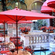 Plaza Athénée 4* de Luxe