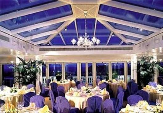 Marriott Grand Hotel Flora 4*
