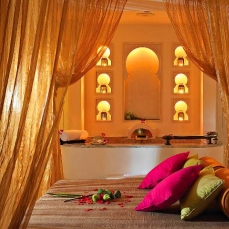 Four Seasons Hotel Bangkok 5*