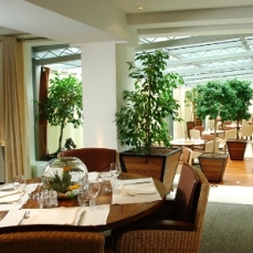 Hotel Epsom Manotel 4*