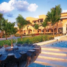 Secrets Capri Riviera Cancun 5*