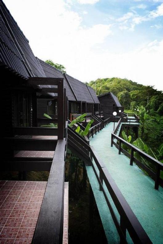 Phi Phi Natural Resort 3*
