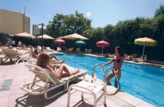Carlton Hotel  4*
