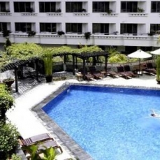 Santika Вeach 4*