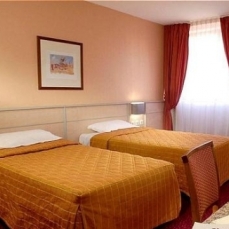 Hotel Holiday Inn Marseille 4*