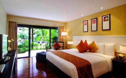 Courtyard by Marriott Phuket at Surin Beach 5*