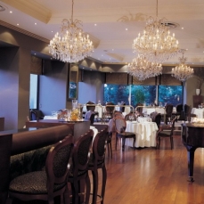 Divani Caravel 5*