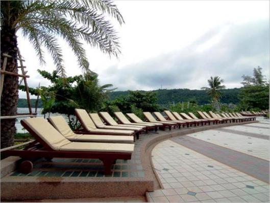 Phi Phi Island Cabana Hotel 3*