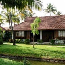 Kumarakom Lake Resort 5*