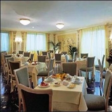 Donna Laura Palace 4*