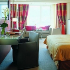 Port Palace  4*