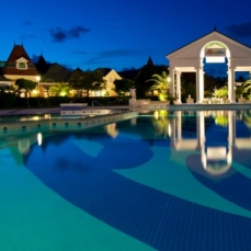 Beaches Resort & SPA Turks & Caicos  4*