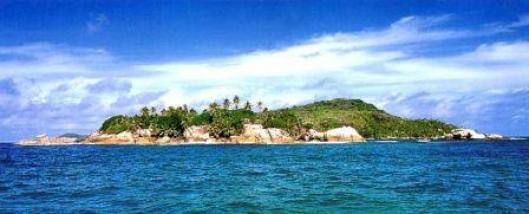 Félicité Private Island 4*