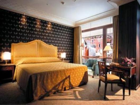 Hotel Bauer  5*