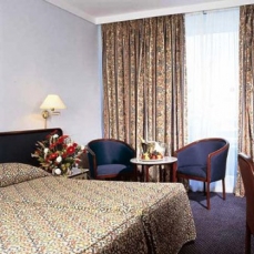 Louis Apollonia Beach 5*