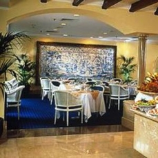 Sheraton Lisboa Hotel & Towers 5*
