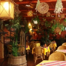 Henrietta Hotel 3*