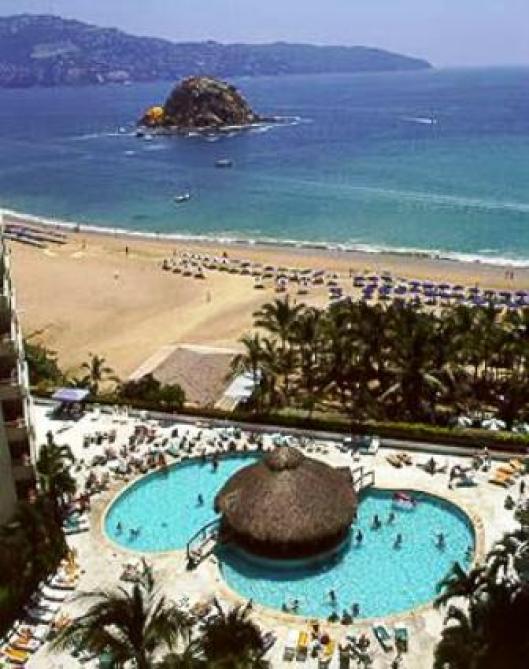 Playa Suites 4*