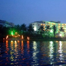 Century Riverside Hotel 4*